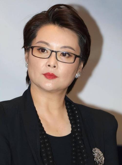 袁立爆娱乐圈_影视明星袁立_袁立滚出娱乐圈